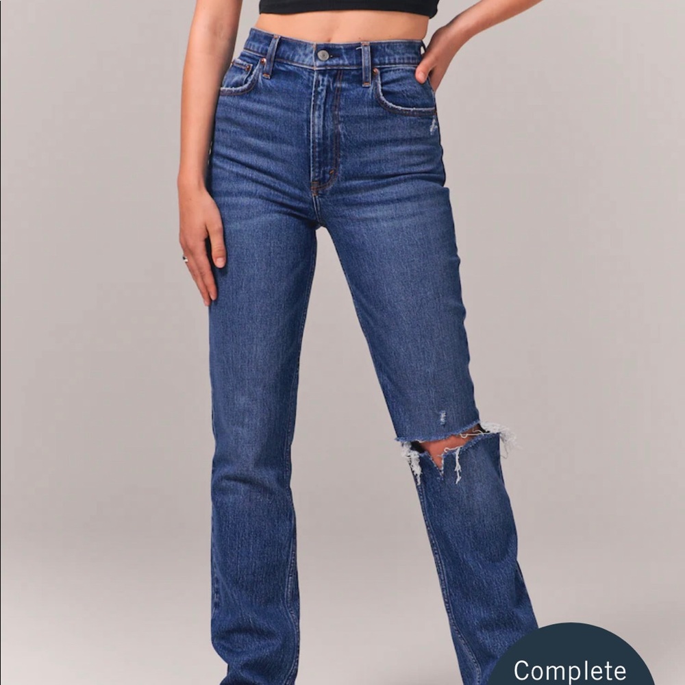 Abercrombie 90’s Ultra High Rise Slim Straight Long Size 27